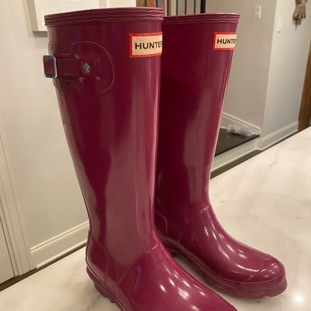 Hunter boots size 4 (US)